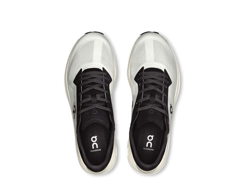 On Cloudzone Ice Black detalle — parte superior malla transpirable hombre On