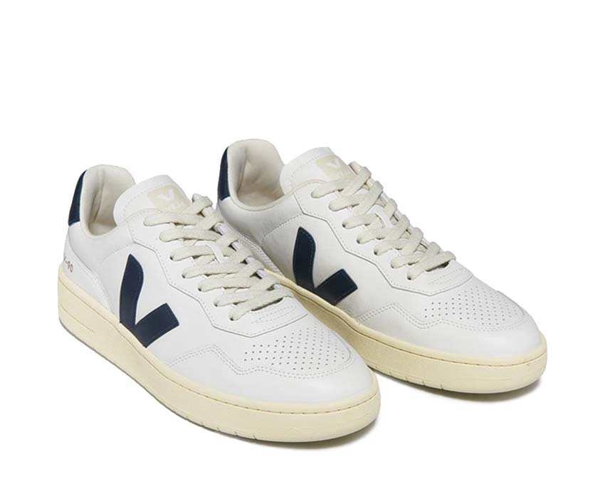 Veja V-90 OT Leather Extra White Nautico suela — suela oversize caucho