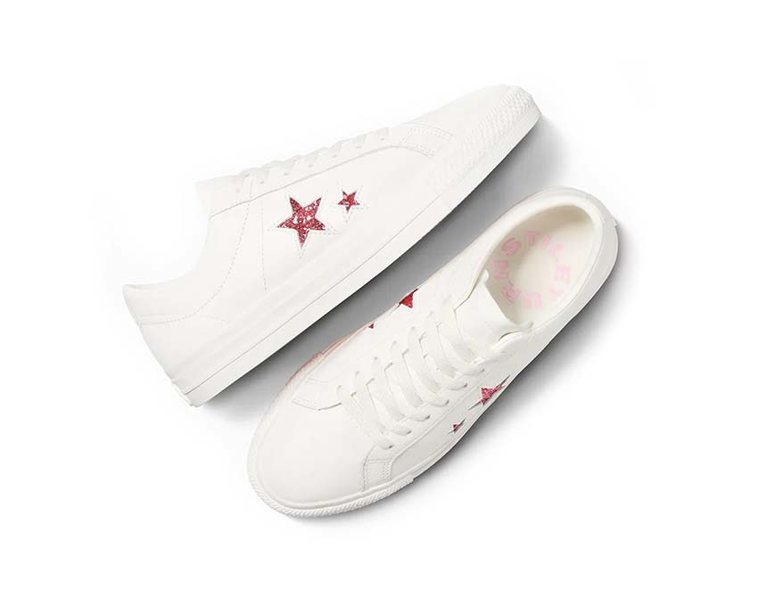 Converse X Turnstile One Star Pro White/Pink detalle — gráfico punk Turnstile