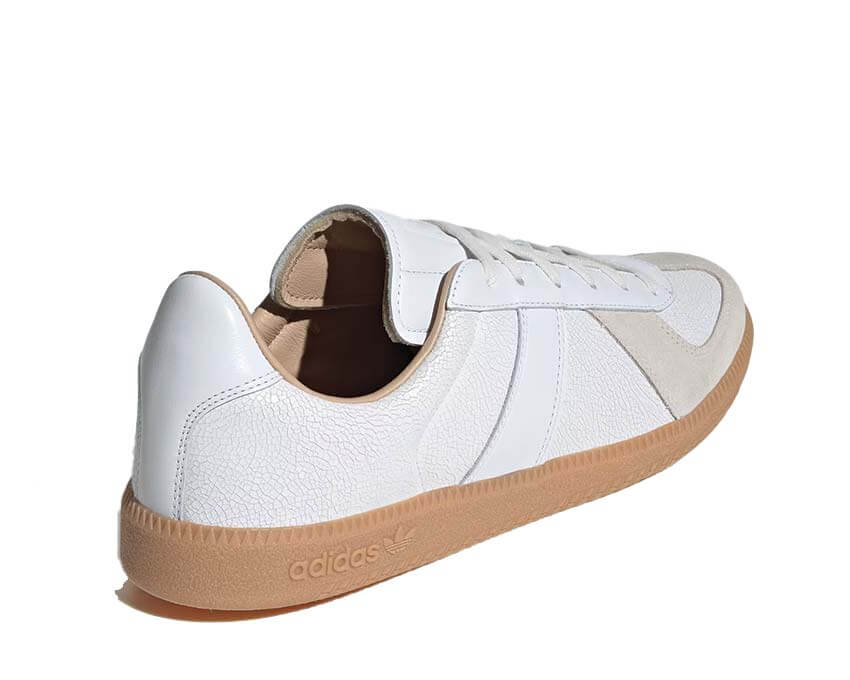Adidas BW Army Cloud White Detail — Schnürsenkel und dicke Textilzunge retro