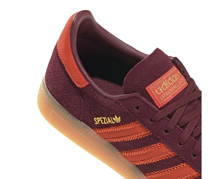 Adidas Handball Spezial W Granat Seitenansicht — bordeauxfarbenes Wildleder Obermaterial