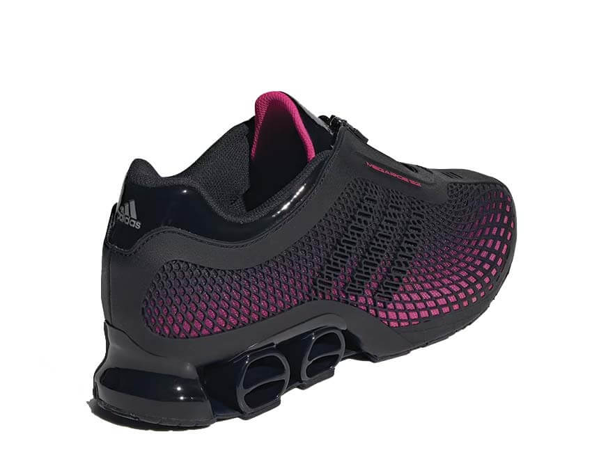 Adidas Megaride S2 Shock Pink détail — tige mesh technique rose vif
