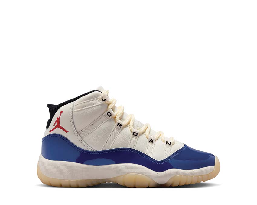 Air Jordan 11 Retro GS Rare Air bleu marine — sneakers enfant basketball iconic patent leather