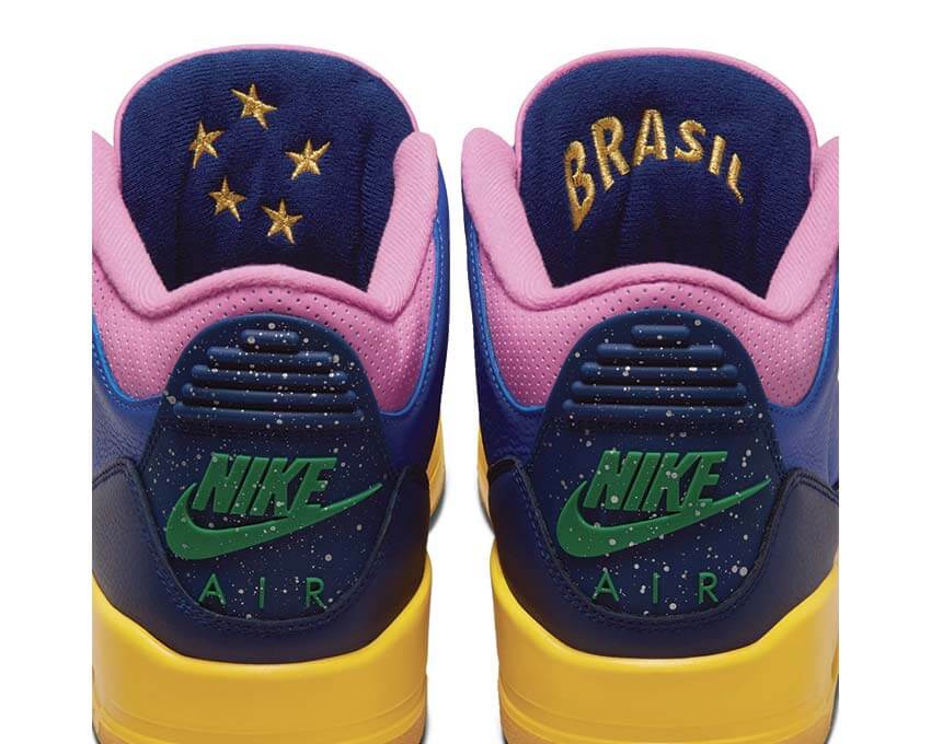 Air Jordan 3 Retro OG Brazil — vue trois quarts Jordan 3 bleu marine lifestyle