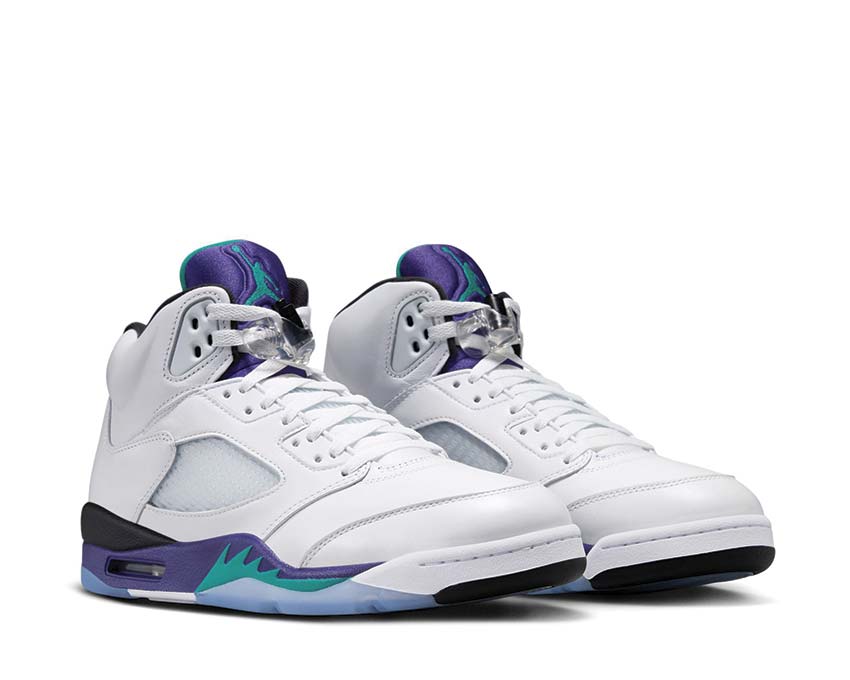 Air Jordan 5 Retro OG Grape — détail tige réfléchissante 3M et languette 23