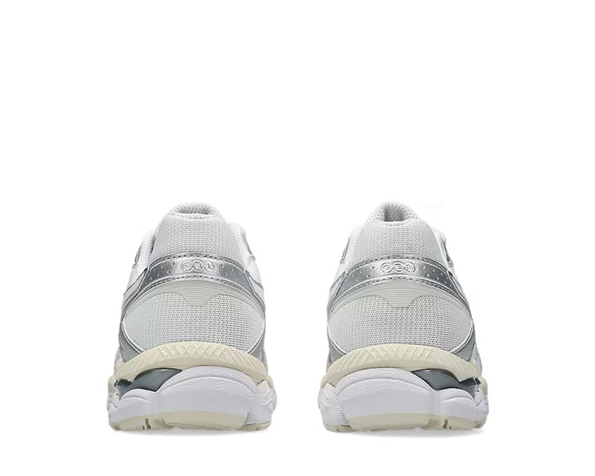 Asics Gel Cumulus 16 White semelle — amorti Gel avant/arrière FluidRide