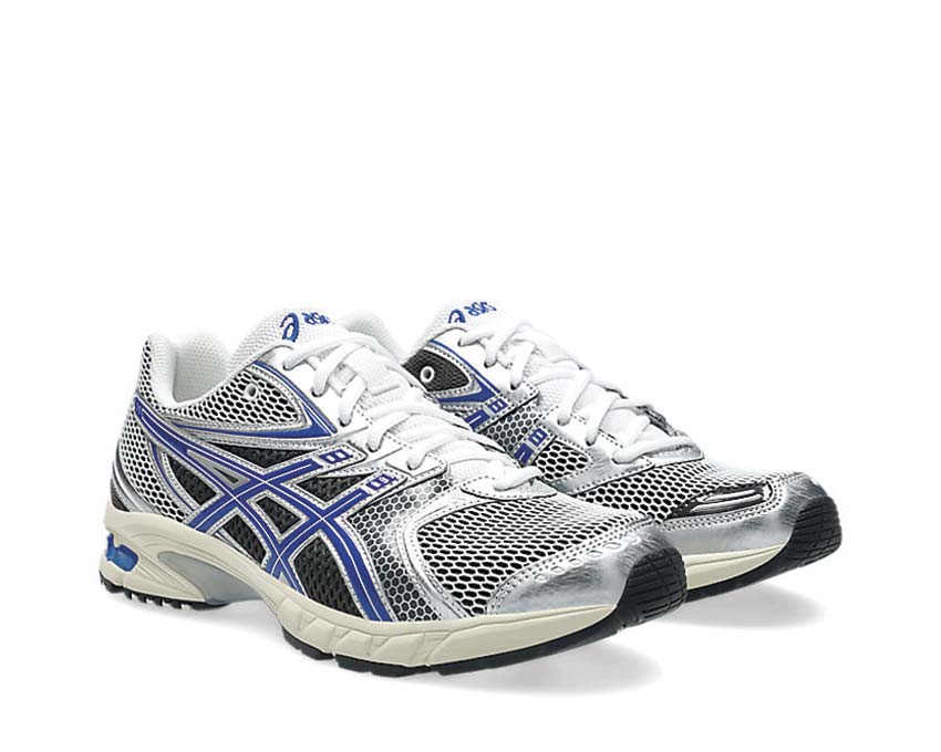 Asics Gel DS Trainer 14 White/Asics Blue vue latérale — tige mesh structurée