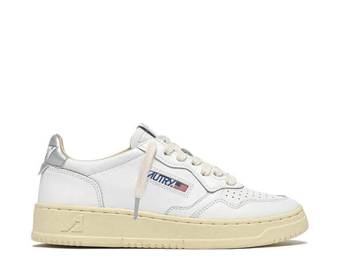 Autry Medalist Low W Silver — sneaker femme cuir argenté brillant rétro tennis luxe
