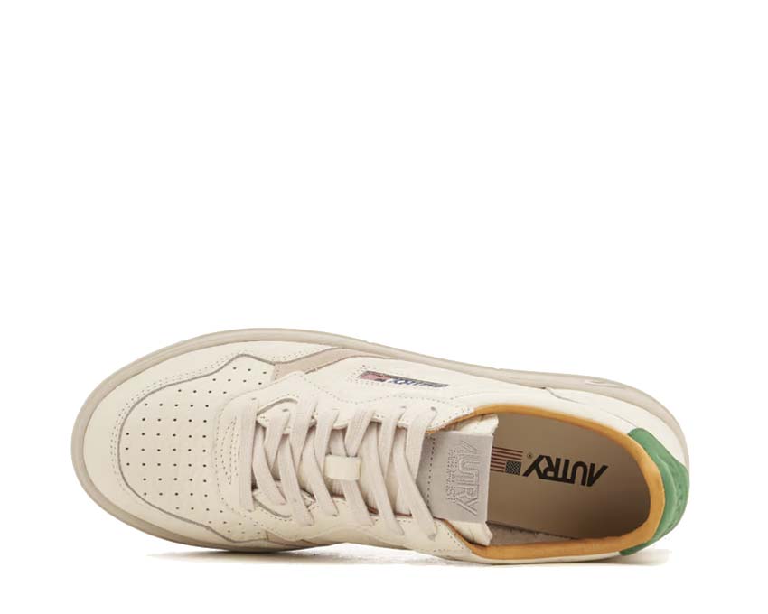 Autry Medalist Low Elep Am Vapor Green semelle — semelle crêpe épaisse