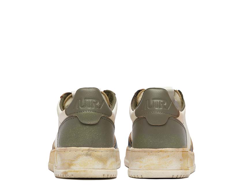 Autry Super Vintage Low AVLMSV06 détail — surpiqûres contrastantes cuir vieilli