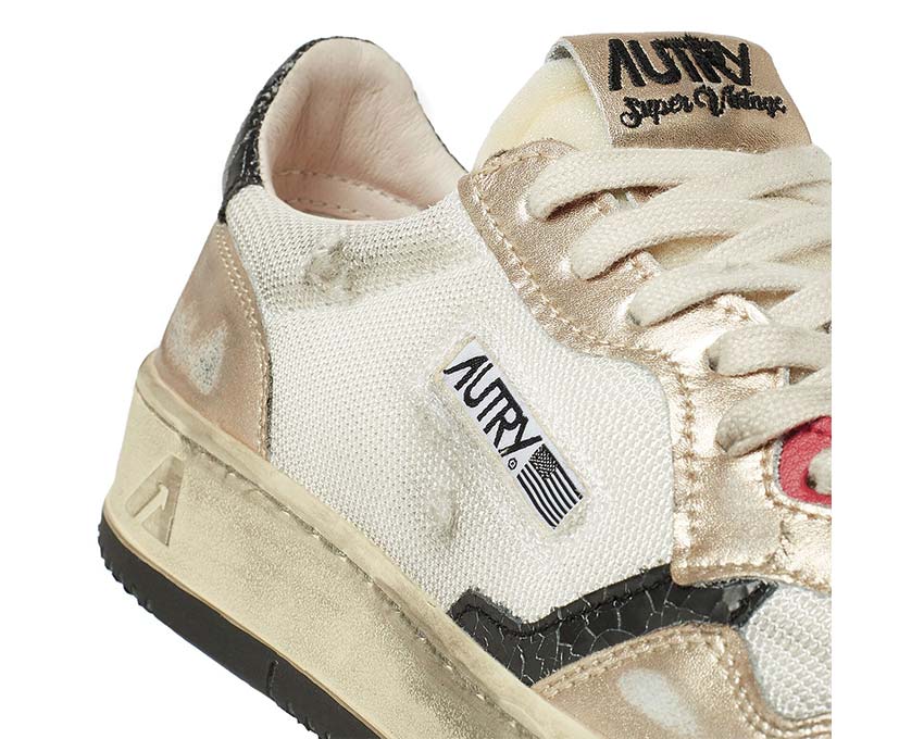 Autry Super Vintage Low Mesh Suede White Gold semelle — semelle gomme