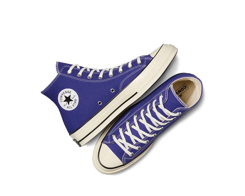 Converse Chuck 70 Hi Night Indigo/Egret Lilac detalle — contraste índigo egret parche tobillo