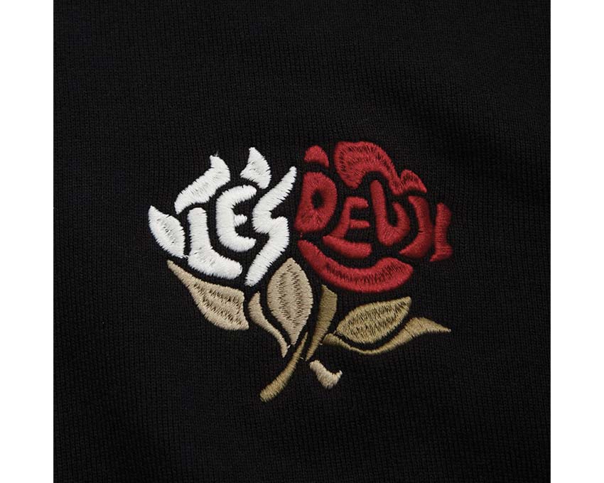Les Deux Felipe Hoodie Black détail — broderie logo poitrine