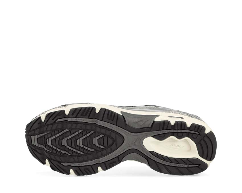 Mizuno MXR Sport Grey dettaglio — tomaia mesh e overlay tecnici