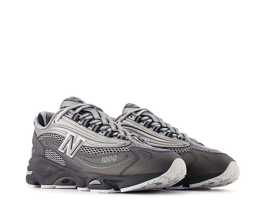New Balance 1000 Black Silver Seitenansicht — schwarzes Leder-Obermaterial Silber-Details