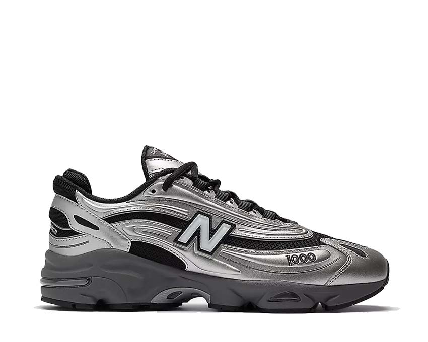 New Balance 1000 Metallic Silver — sneaker uomo colorazione argento metallico brillante