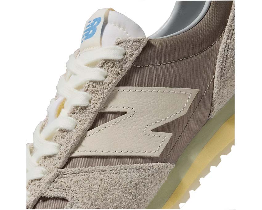 New Balance 471 Arid Stone Raincloud vista lateral — perfil mesh y ante