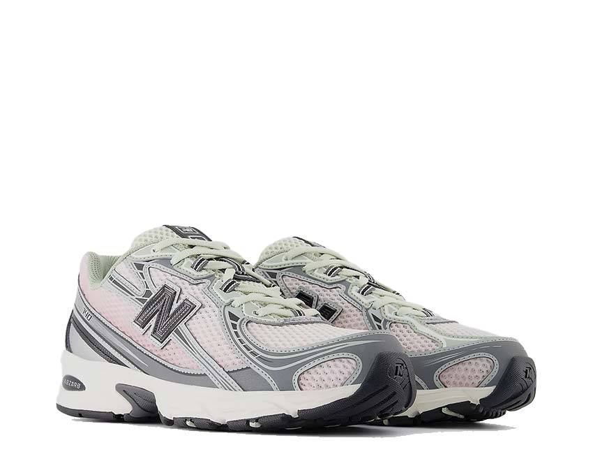 New Balance 740 Pink Granite vista lateral — parte superior malla rosa y ante granito