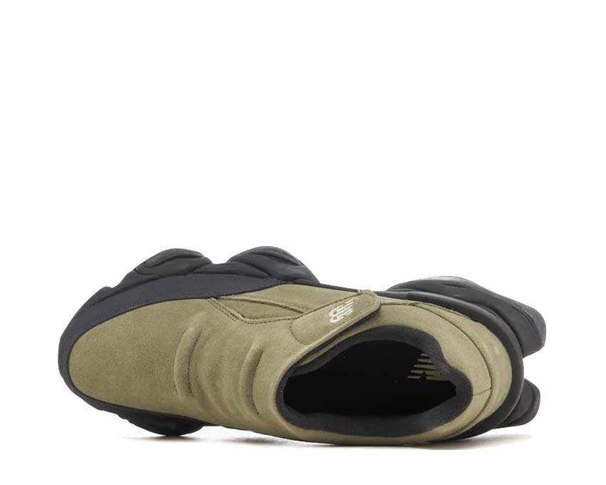 New Balance 8040 Dark Olivine semelle — semelle crantée grip tout-terrain