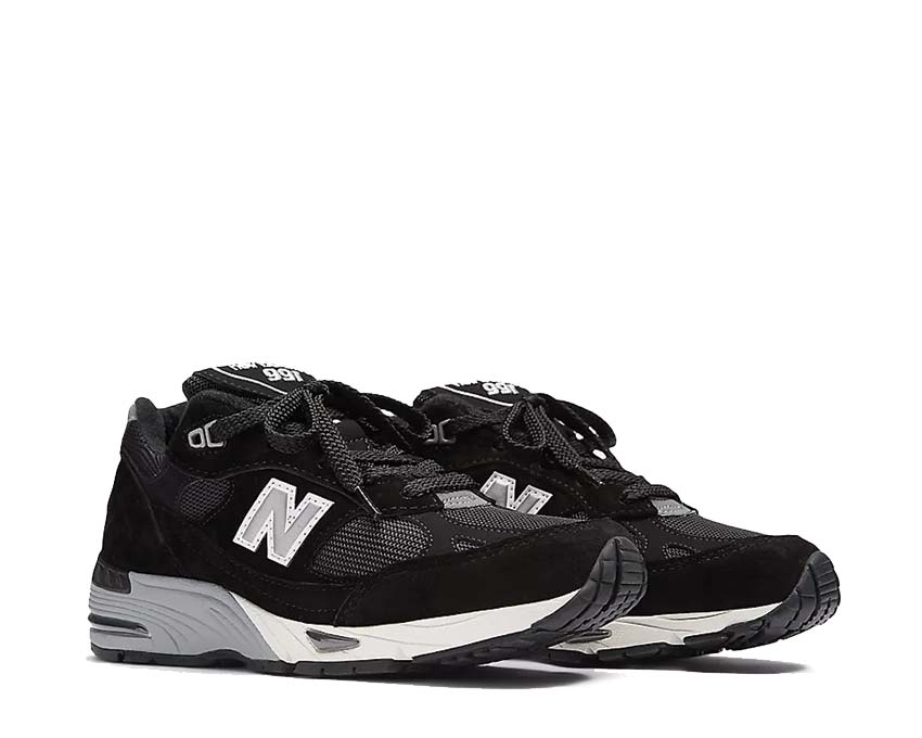 New Balance 991 Made in UK Black Silver Seitenansicht — Premium Leder Made in UK