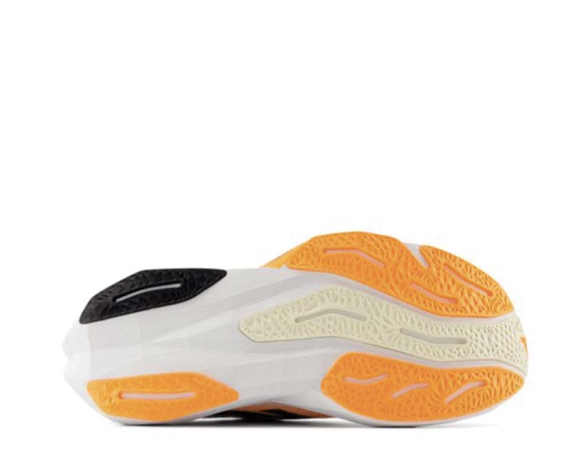 New Balance FuelCell Rebel V4 Angora semelle — mousse FuelCell propulsion running