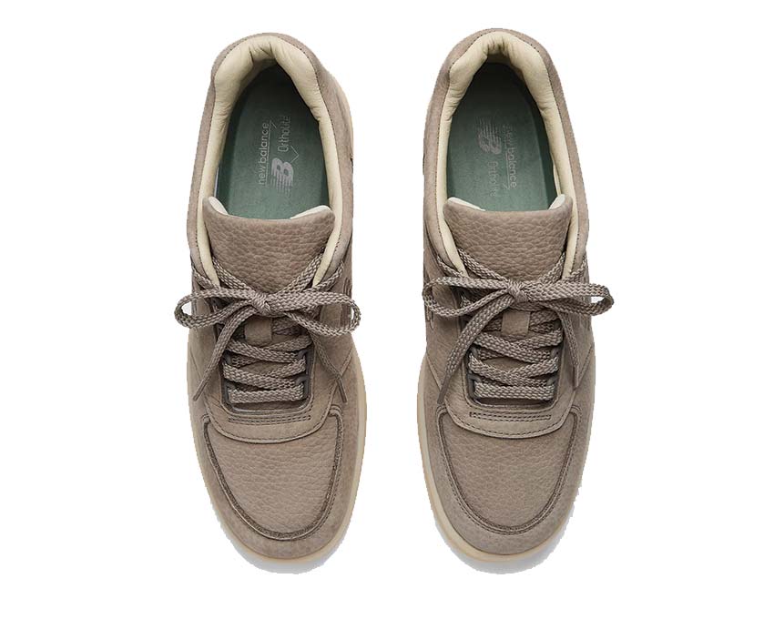 New Balance Allerdale Made in UK Roasted Cashew détail — broderie logo N vintage