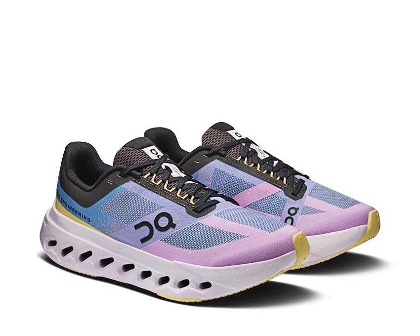 On Cloudsurfer Next W Raspberry vue latérale — profil running femme léger