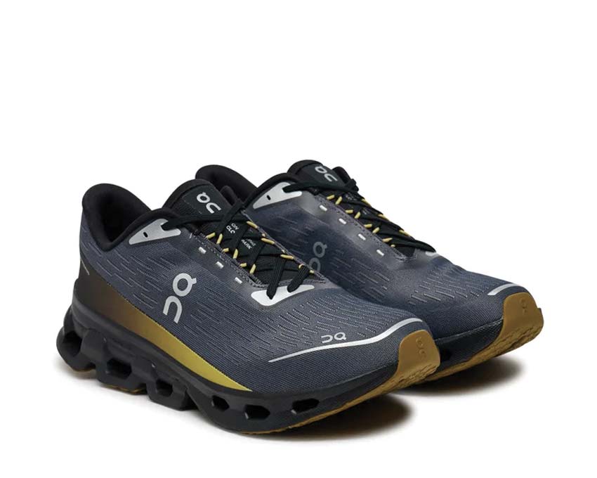 On Cloudspark Iron/Black vista lateral — parte superior ligera zapatilla running hombre