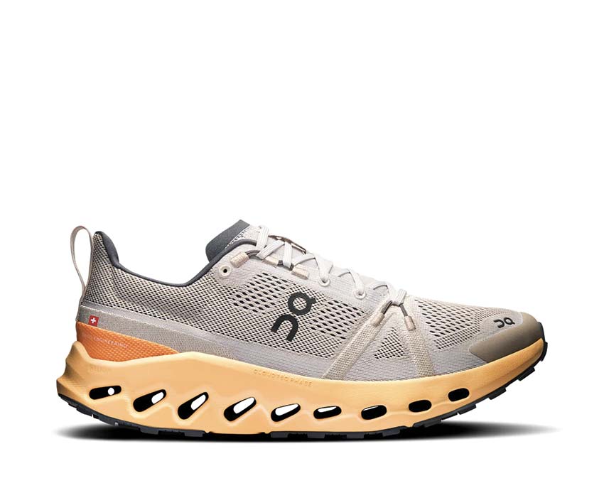 On Cloudsurfer Trail Silver/Blonde — trail ligero hombre suela Missiongrip