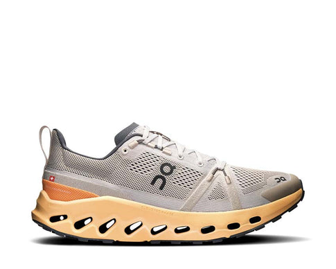 On Cloudsurfer Trail Silver/Blonde — trail ligero hombre suela Missiongrip