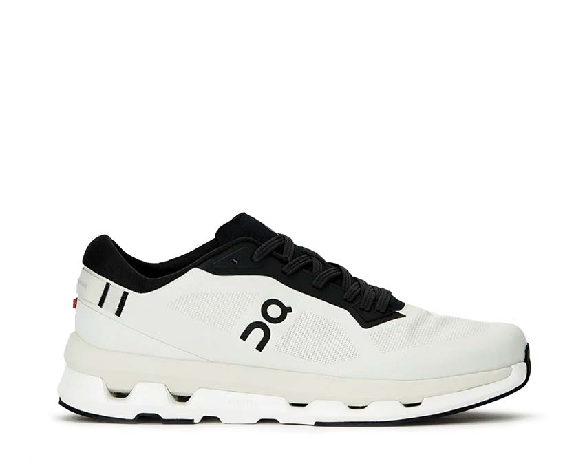 On Cloudzone Ice Black — sneaker lifestyle hombre CloudTec Helion amortiguación