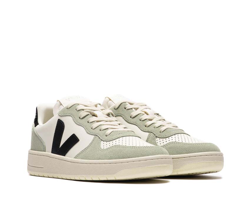 Veja V-10 Leather Pure Black Clay suela — suela goma natural