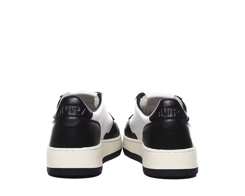 Autry Medalist Low White Black semelle — semelle crêpe épaisse vintage