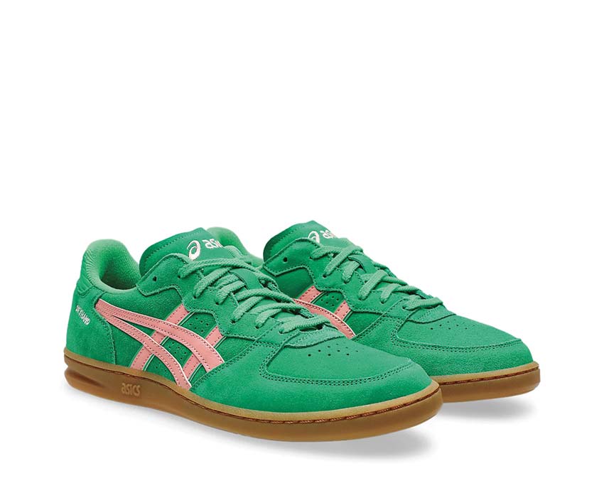 Asics Skyhand OG Cilantro/Grapefruit vista lateral — cuero y mesh lifestyle