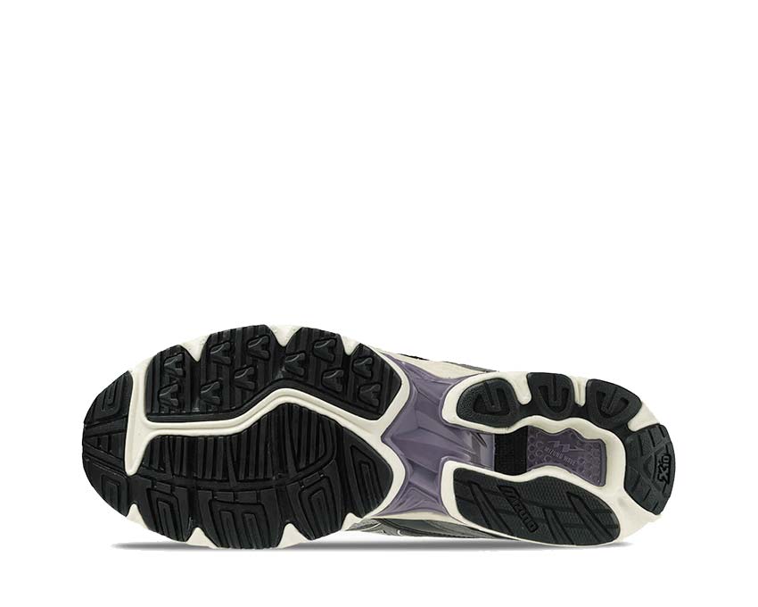 Mizuno Wave Rider 10 Yokai Grey détail — motif Yokai japonais tige