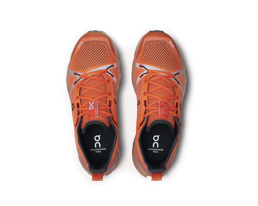 On Cloudsurfer Trail Flame/Dustrose vista trasera — amortiguación trail Missiongrip