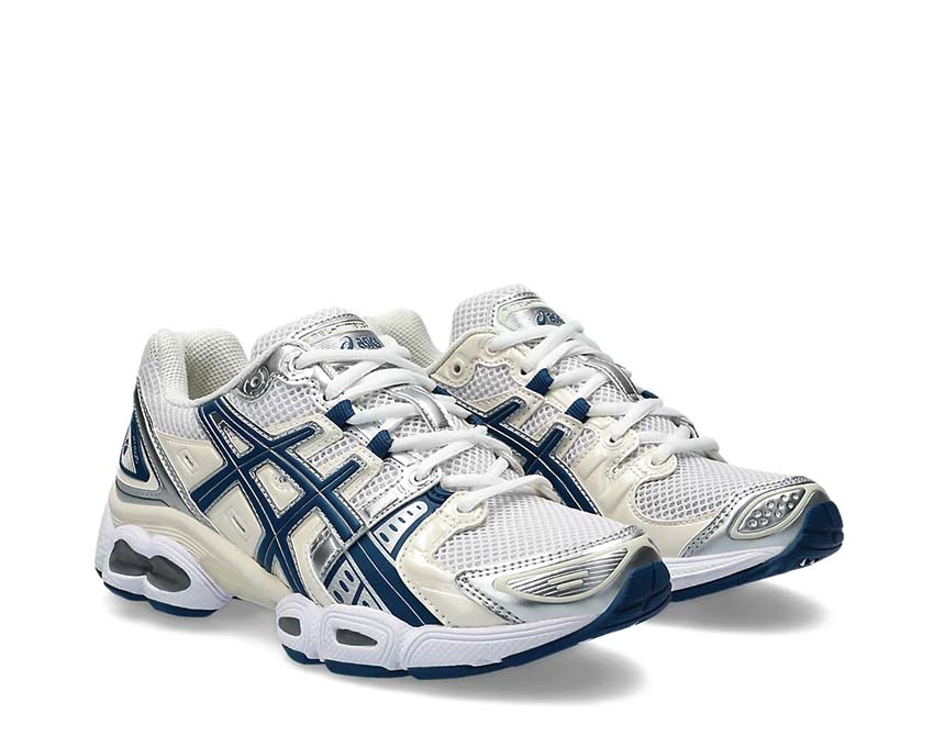 Asics Gel Nimbus 9 White Light Indigo vista lateral — parte superior de malla
