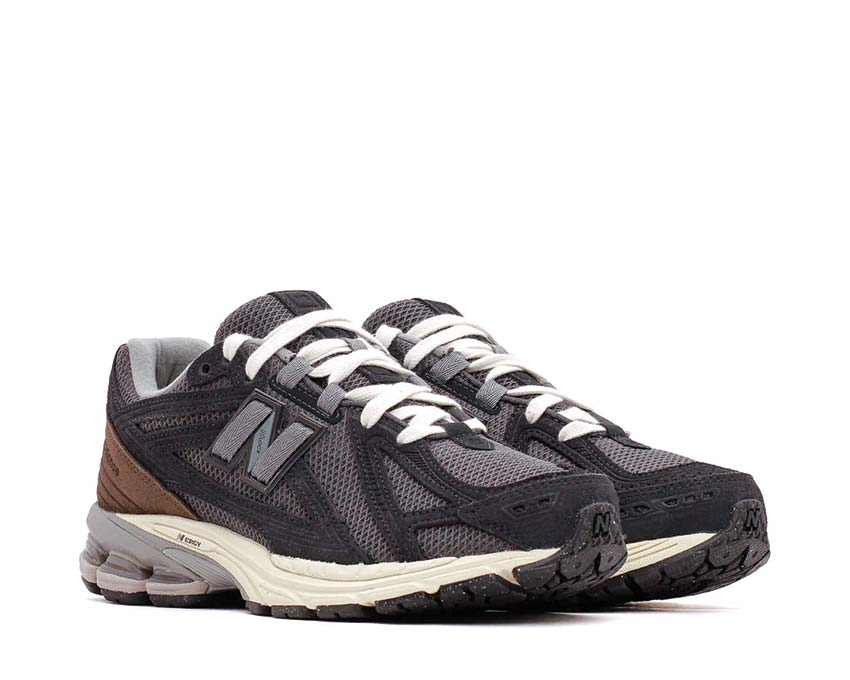 New Balance 1906 Phantom Dark Mushroom vista lateral — detalle N-ERGY