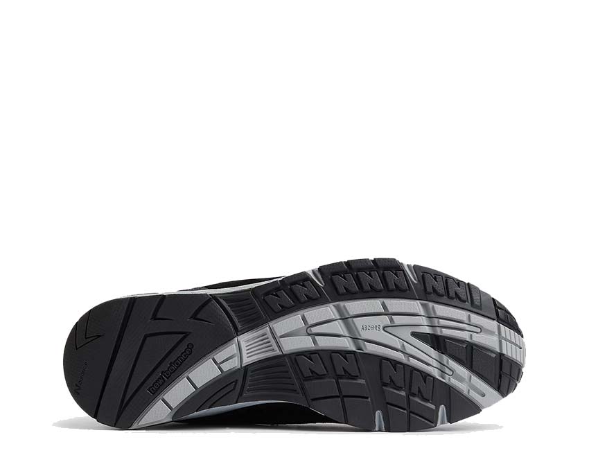 New Balance 991 V1 Urban Winter Black — vue trois quarts arrière turbulence