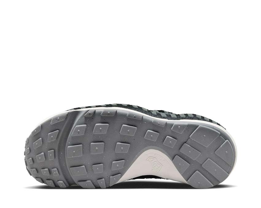 Nike Air Footscape Woven W Black — vue avant Smoke Grey femme