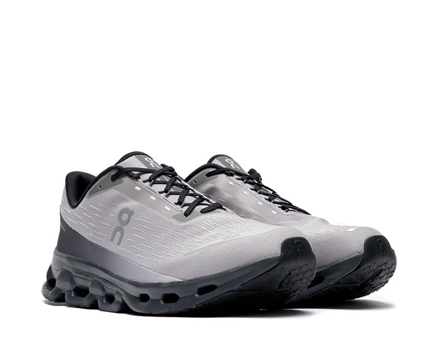 On Cloudspark vista lateral — parte superior ligera zapatilla running hombre