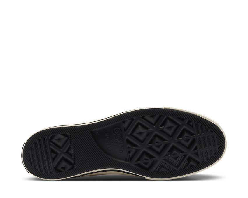 Converse Chuck 70 Hi Black detail — padded collar and flat cotton laces