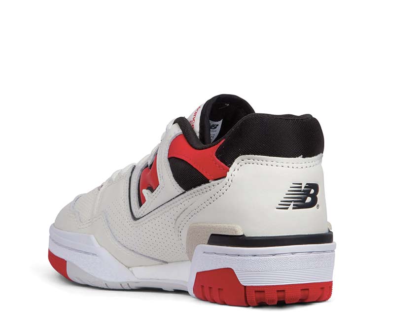 New Balance 550 Sea Salt/True Red semelle — cupsole basketball vintage