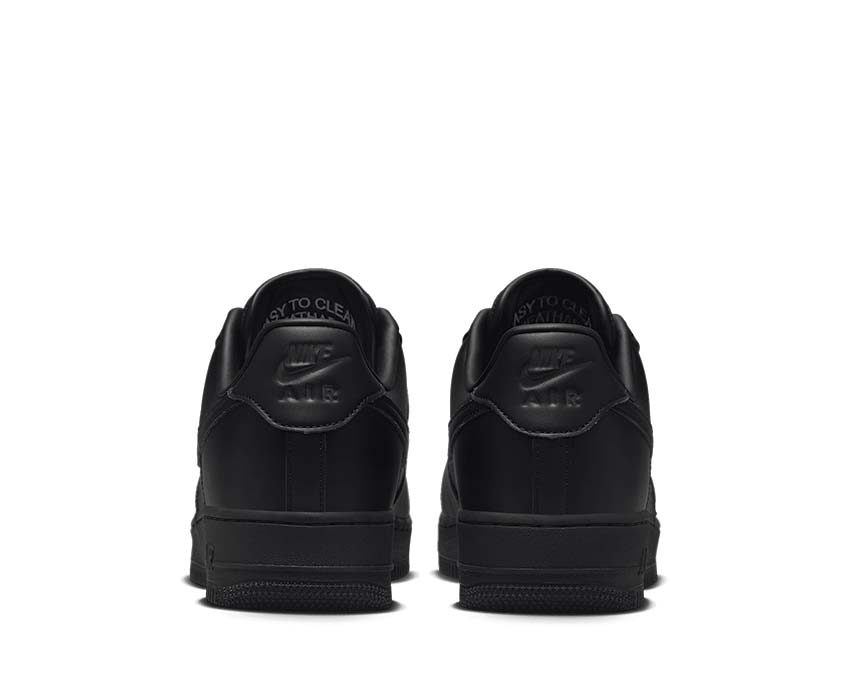 Nike Air Force 1 07 Fresh Black détail — tige cuir lisse