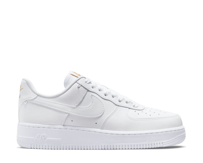 Nike Air Force 1 '07 LX White Metallic Gold — sneaker hombre dorado premium