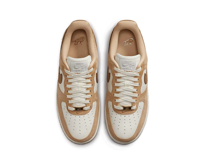 Nike Air Force 1 LXX Vachetta Tan Flax Sail détail — tige cuir naturel