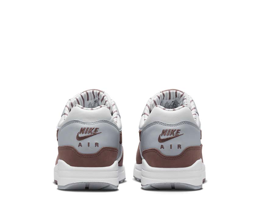 Nike Air Max 1 PRM Summit White Plum Eclipse semelle — Air Max visible