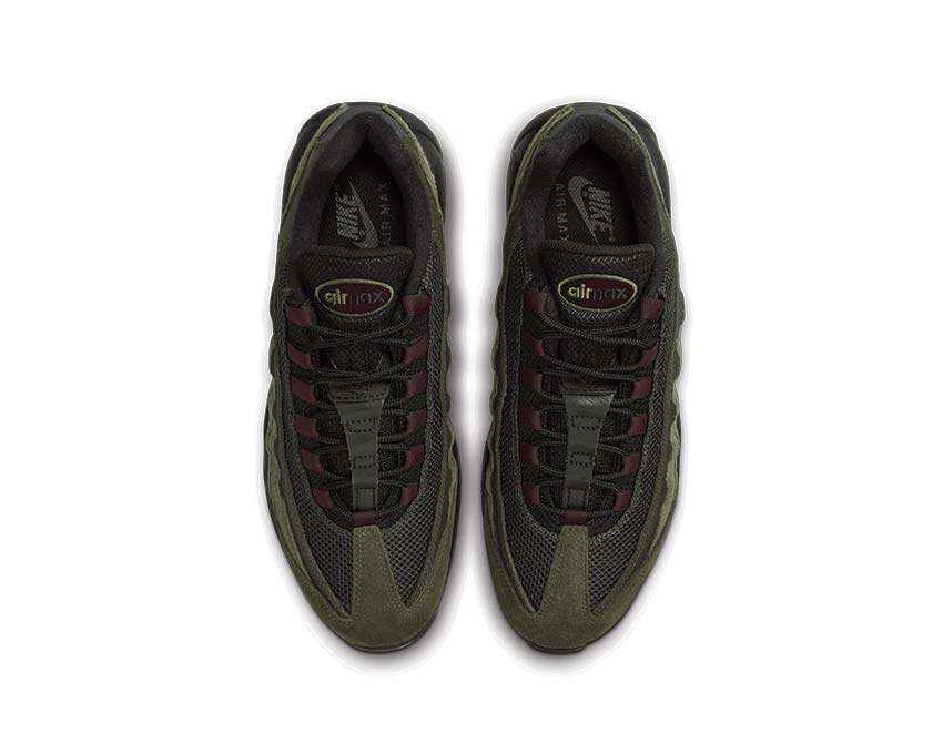 Nike Air Max 95 Black Earth Sequoia detail — ribbed mesh upper