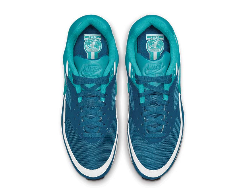 Nike Air Max BW OG Marina détail — tige cuir marina bicolore
