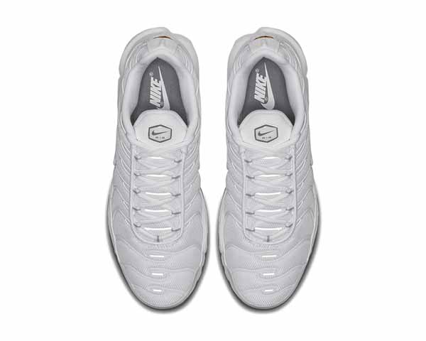 Nike Air Max Plus White detalle — mesh transpirable y capas blancas
